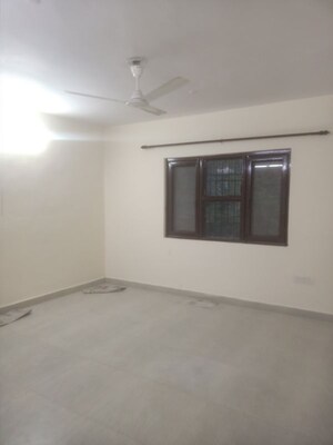 Room in 4 BHK Apartment at Jawahar Nagar – for Rent