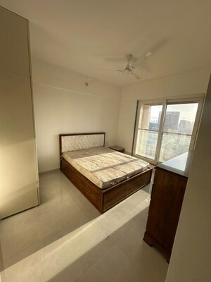 Bedroom in 2 BHK Apartment at Vaibhavlaxmi Address 51, Bandra East – for Rent