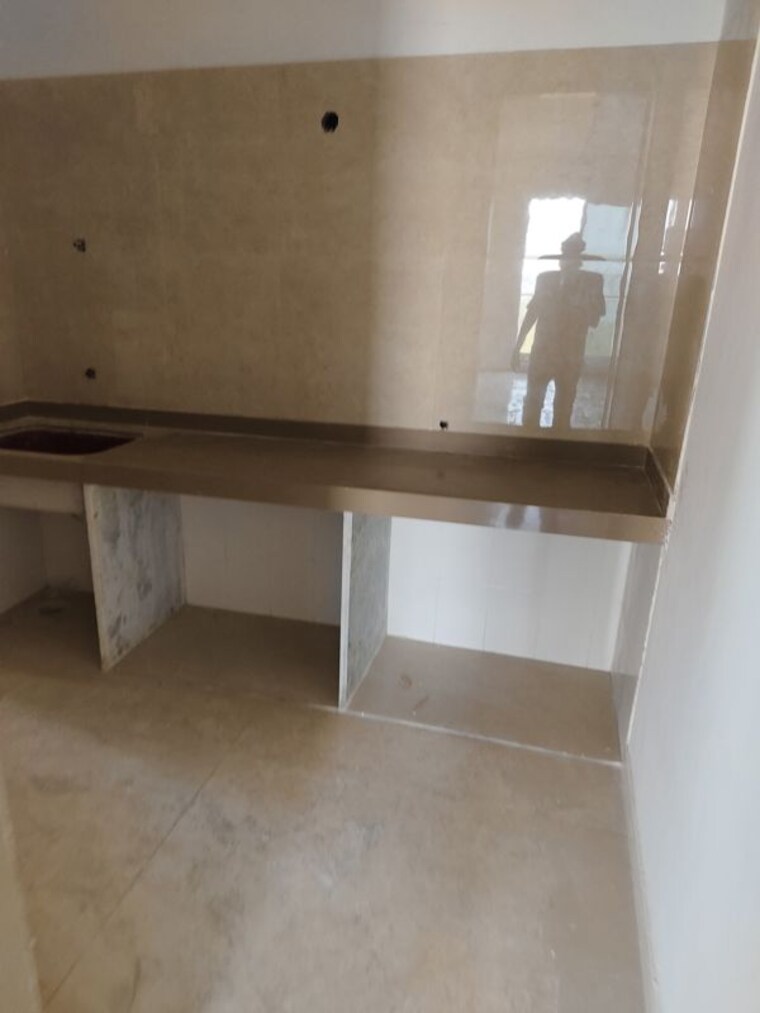 Kitchen, dosti-west-county-phase-2-dosti-cedar 3 Bedroom 1100 Sq.Ft. Apartment In Balkum Pada Thane 10402254