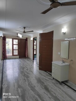 3.5 BHK + Extra Room Builder Floor For Rent in Lajpat Nagar 4