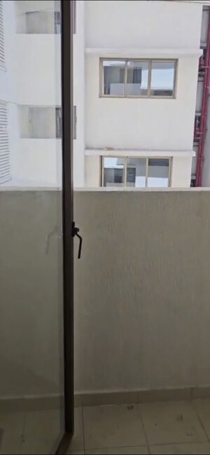 Room in 2 BHK Apartment at Mahindra Alcove, Chandivali – for Rent