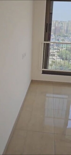 Room in 2 BHK Apartment at Mahindra Alcove, Chandivali – for Rent