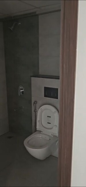 Bathroom in 2 BHK Apartment at Mahindra Alcove, Chandivali – for Rent