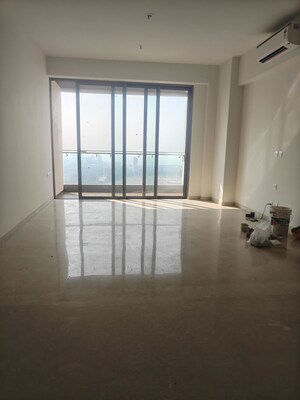 Room in 4 BHK Apartment at Piramal Mahalaxmi, Mahalaxmi – for Sale