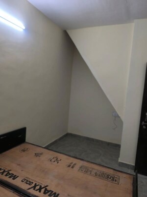 Room in 1.5 BHK Builder Floor at Sector 56 – for Rent