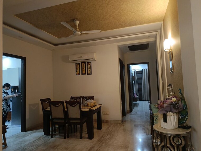 Dinning Area, unitech-south-city-ii 4 Bedroom 3000 Sq.Ft. Builder Floor In Sector 50 Gurgaon 10402273