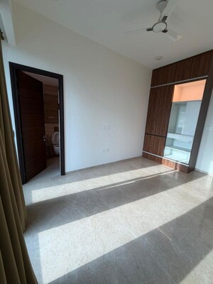 Room in 3 BHK Apartment at Raheja Imperia, Worli – for Sale
