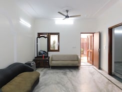 3 BHK + Extra Room Independent House For Rent in Defence Colony