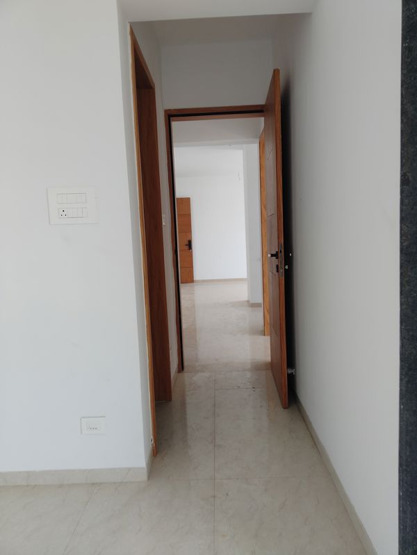 2 BHK Apartment For Rent in Valencia Apartment