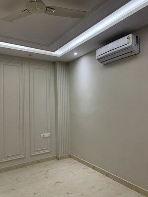 Room in 4 BHK Builder Floor at Ansal API Versalia, Sector 67a – for Sale