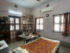 Bedroom in 6+ BHK Independent House at Garia – for Sale