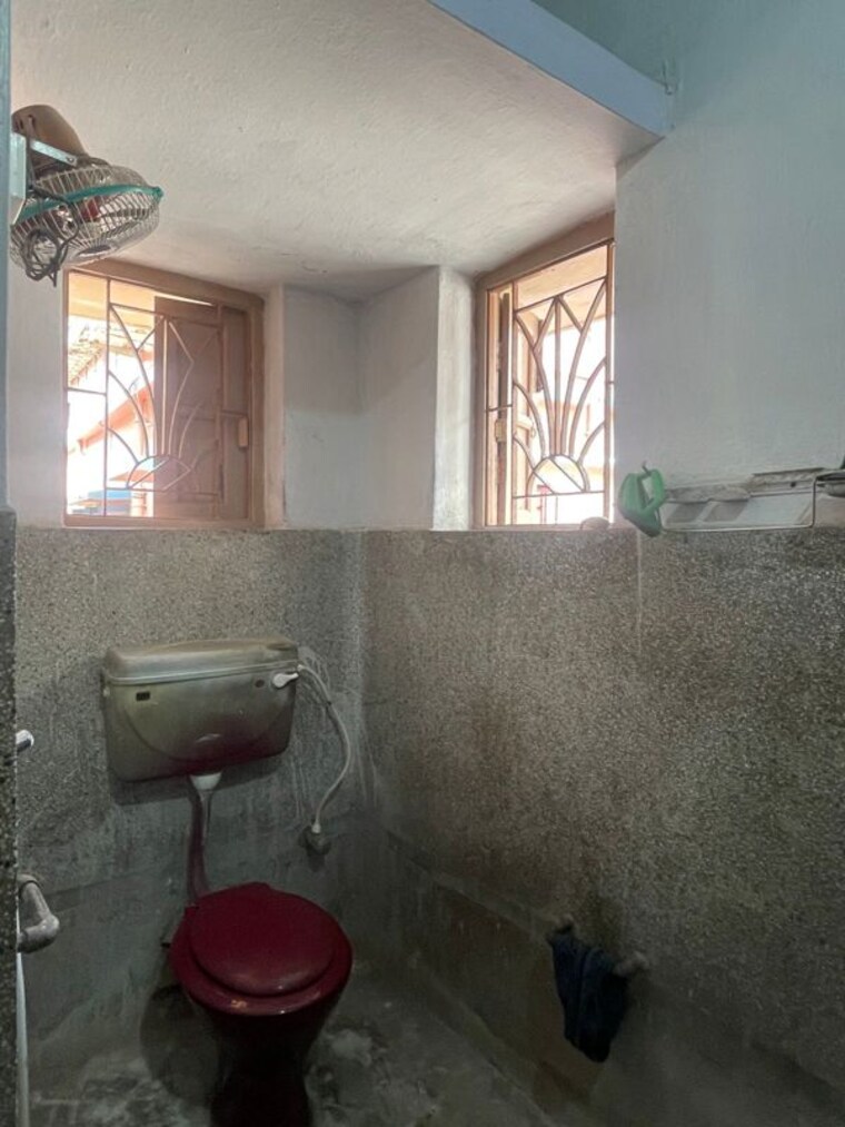 Bathroom, garia 6+ Bedroom 3000 Sq.Ft. Independent House In Garia Kolkata 10402302