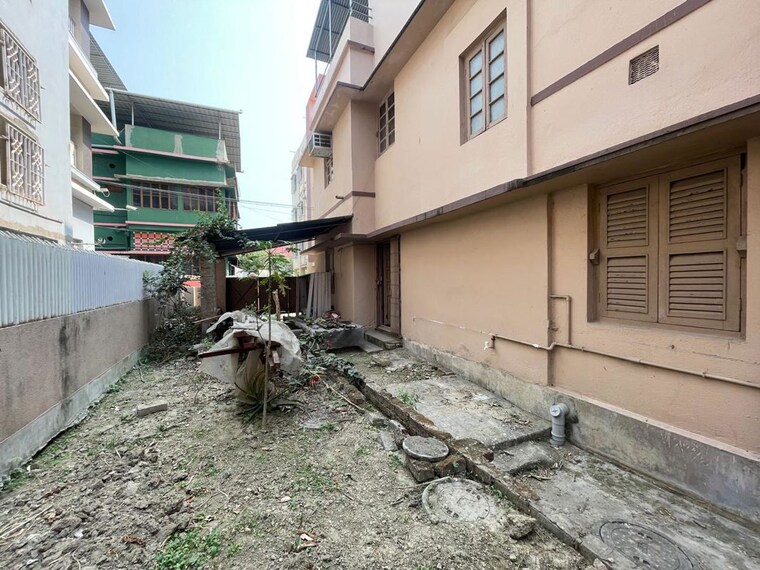  Parking, garia 6+ Bedroom 3000 Sq.Ft. Independent House In Garia Kolkata 10402302