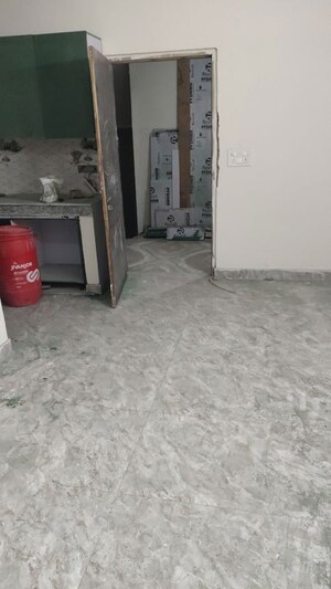 Parking in 1 RK Builder Floor at Jawahar Nagar – for Rent