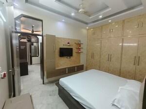 Room in 2 BHK Builder Floor at Lajpat Nagar I – for Rent