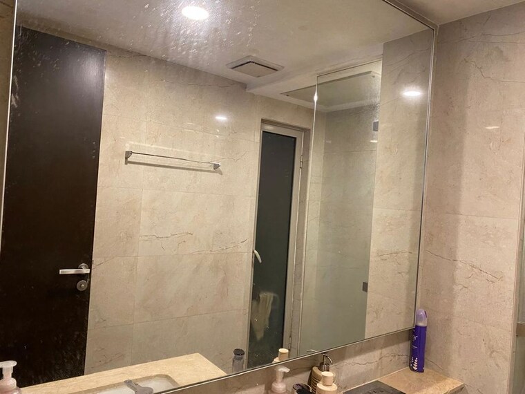 Bathroom, hiranandani-atlantis 2 Bedroom 777 Sq.Ft. Apartment In Powai Mumbai 10402355
