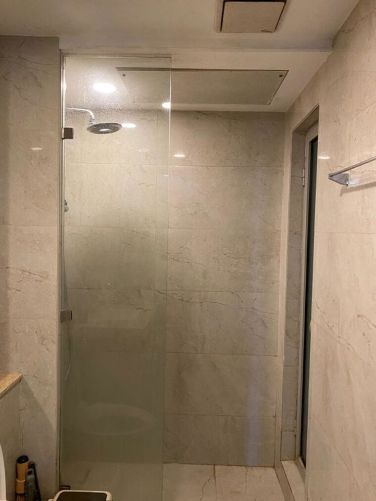 Bathroom, hiranandani-atlantis 2 Bedroom 777 Sq.Ft. Apartment In Powai Mumbai 10402355