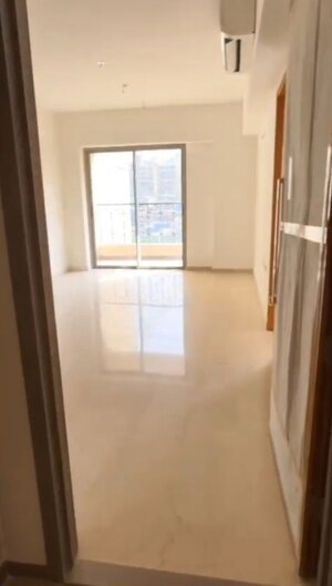 Room in 2.5 BHK Apartment at Lodha Bellagio, Powai – for Sale