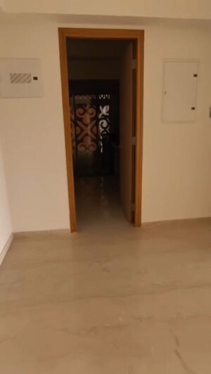 Room in 2.5 BHK Apartment at Lodha Bellagio, Powai – for Sale