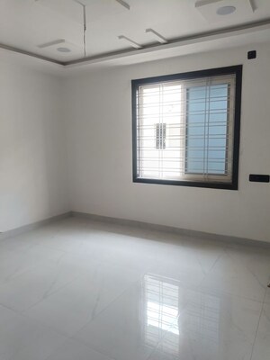 Room in 3 BHK Apartment at Apoorva Residency Tarnaka, Tarnaka – for Sale