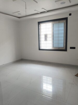 Room in 3 BHK Apartment at Apoorva Residency Tarnaka, Tarnaka – for Sale