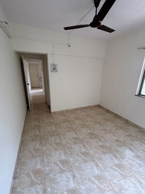 Bedroom in 2 BHK Apartment at Kamgar Putala Vasahat – for Rent