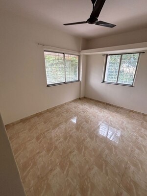 Bedroom in 2 BHK Apartment at Kamgar Putala Vasahat – for Rent