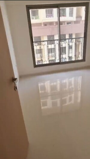 Room in 3 BHK Apartment at Lodha Bellagio, Powai – for Sale