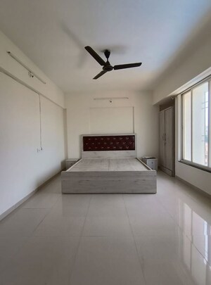 Room in 3 BHK Builder Floor at Ashtekar Silver Oak Phase II, Katraj – for Rent