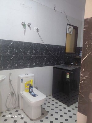Furnished Amenities in 4 BHK Builder Floor at Sector 15 ii – for Rent