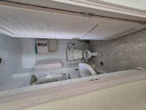 Building Lobby in 3.5 BHK Apartment at Mayur Vihar – for Rent