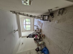 Team Area in 3.5 BHK Apartment at Mayur Vihar – for Rent