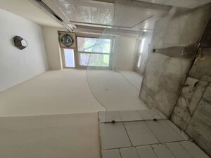 Bathroom in 3.5 BHK Apartment at Mayur Vihar – for Rent