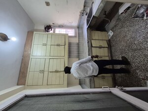 Bathroom in 1.5 BHK Apartment at Mayur Vihar – for Rent