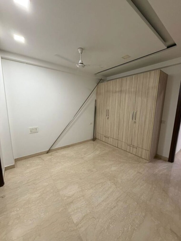 Room, chittaranjan park 3 Bedroom 1400 Sq.Ft. Builder Floor In Chittaranjan Park Delhi 10402503