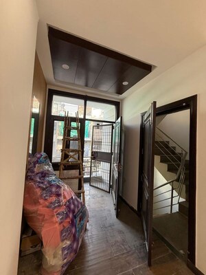 2 BHK Builder Floor – Entrance View at Kalkaji - for Rent