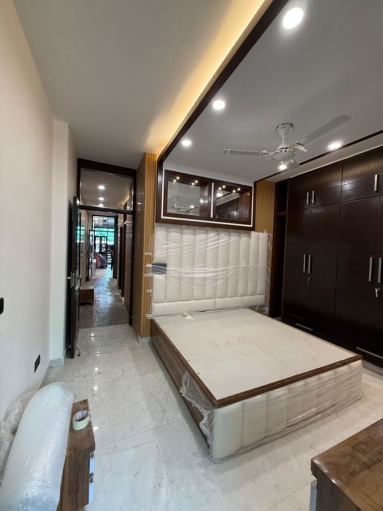 Bedroom, kalkaji 2 Bedroom 100 Sq.Yd. Builder Floor In Kalkaji Delhi 10402527