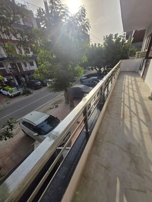 Balcony in 2 BHK Builder Floor at Sector 50 – for Rent