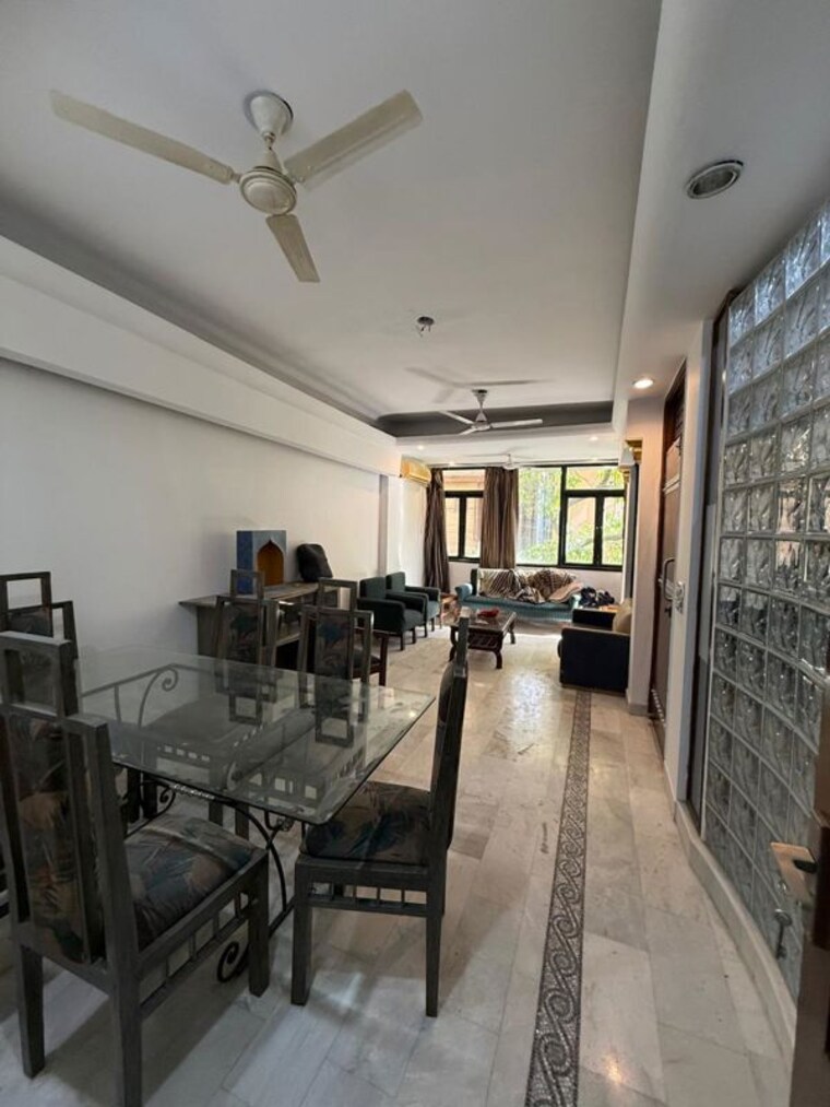 Living Room, chittaranjan park 2 Bedroom 1200 Sq.Ft. Builder Floor In Chittaranjan Park Delhi 10402554