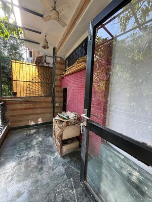 Balcony in 2 BHK Builder Floor at Chittaranjan Park – for Rent