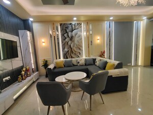 Team Area in 3.5 BHK Builder Floor at Amolik Residency, Sector 86 – for Sale