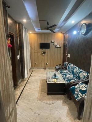 Living Room in 3.5 BHK Builder Floor at Amolik Residency, Sector 86 – for Sale