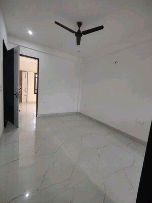 Room in 2 BHK Apartment at Chattarpur – for Rent