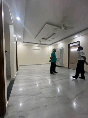 Parking in 2 BHK Apartment at Chattarpur – for Rent