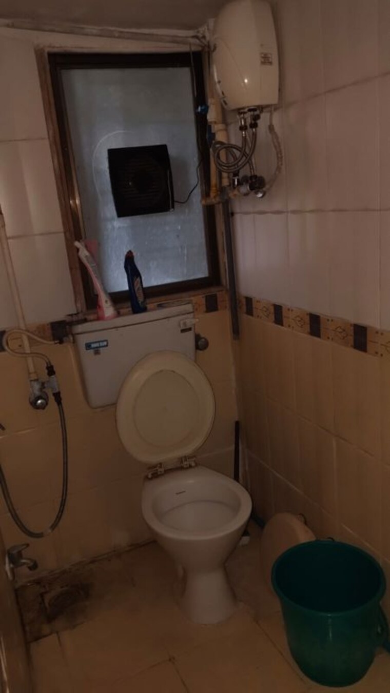 Bathroom, ashok-enclave-malad-west 1 Bedroom 450 Sq.Ft. Apartment In Malad West Mumbai 10402591