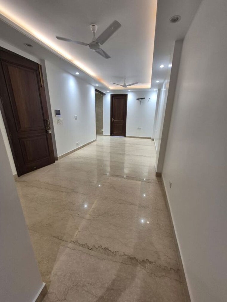 undefined, east of kailash 3 Bedroom 1200 Sq.Ft. Builder Floor In East Of Kailash Delhi 10402607