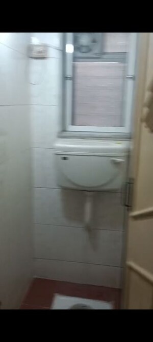 Bathroom in 1 BHK Apartment at Saptarishi CHS, Santacruz East – for Rent