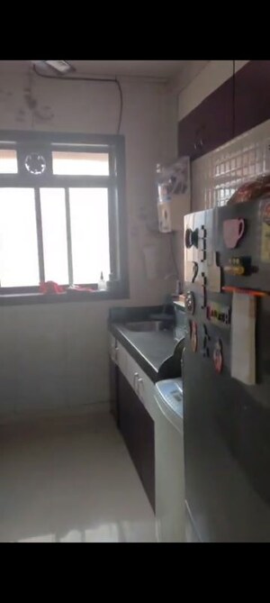 Team Area in 1 BHK Apartment at Vakola – for Rent
