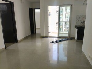Room in 2.5 BHK Apartment at Fusion Homes, Tech Zone 4 Greater Noida – for Sale