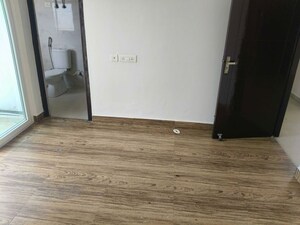 Room in 2.5 BHK Apartment at Fusion Homes, Tech Zone 4 Greater Noida – for Sale